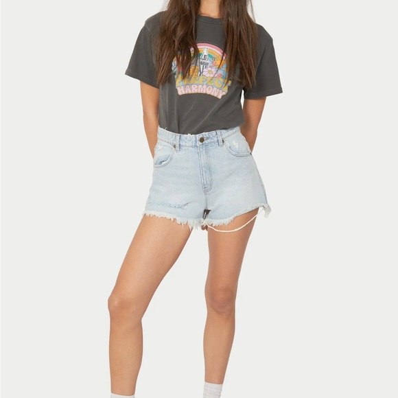 Dusters Short - Layla Bleach - Picture 2 of 3